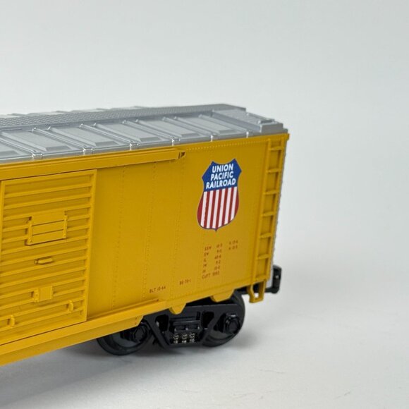 Rail Kings Rugged Rails O-27 Union Pacific BoxCar #33-7402 single door O gauge - Picture 5 of 11